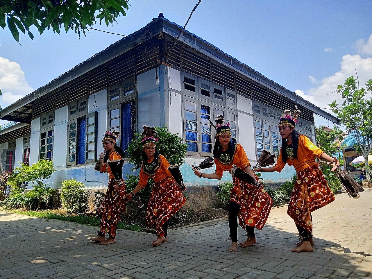 Dayak Peoples, Kalimantan